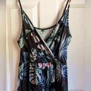 Floral Dress Large NWT POCKETS